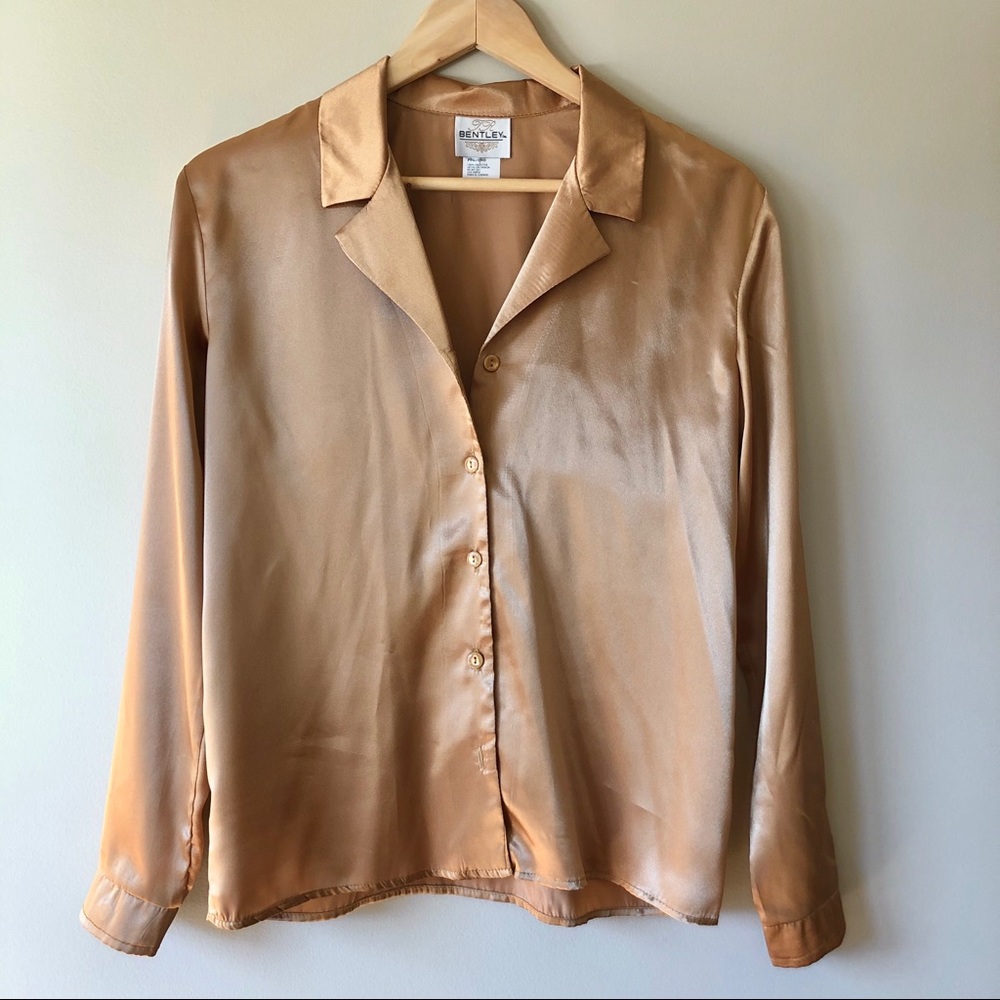🌟Gold satin button up shirt